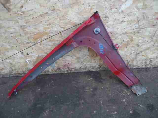 Крыло переднее правое