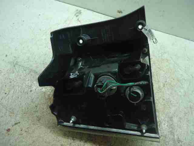 Фонарь задний наружный правый