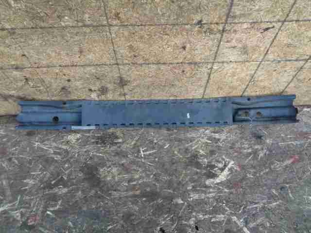 Усилитель заднего бампера