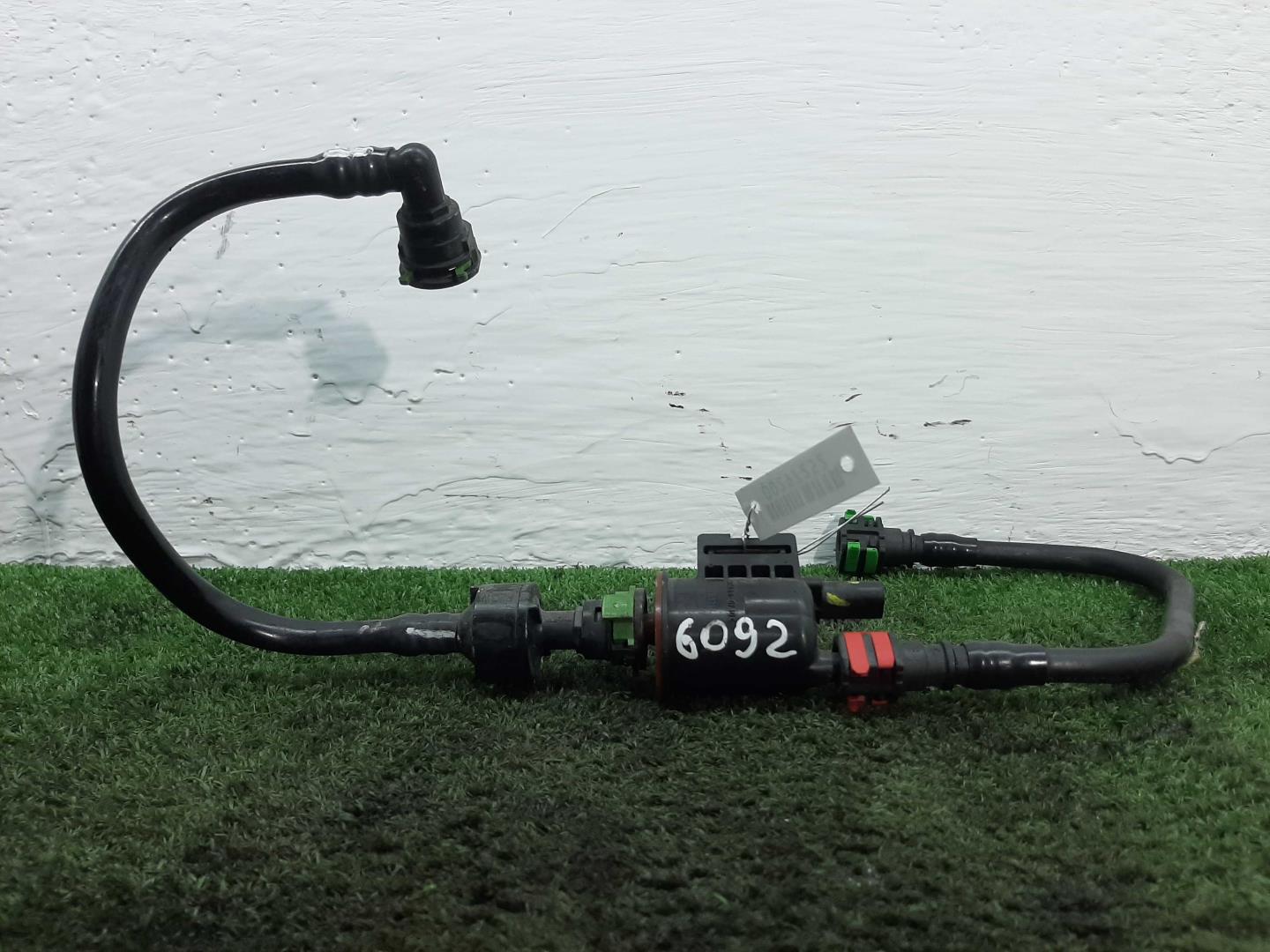 Клапан вентиляции топливного бака