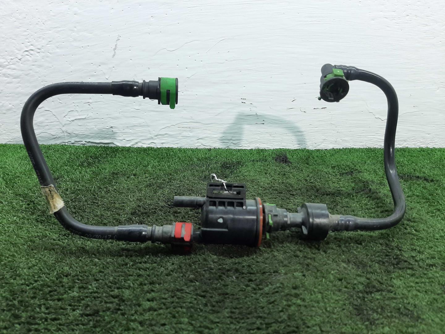 Клапан вентиляции топливного бака