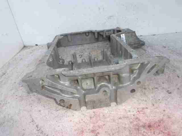 Поддон в багажник с высоким бортом