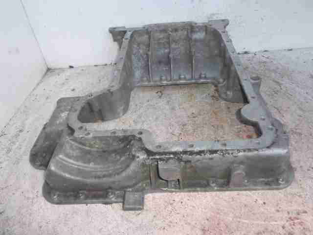 Поддон в багажник с высоким бортом