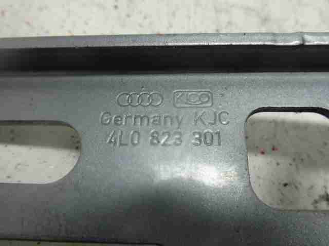 Петля капота левая