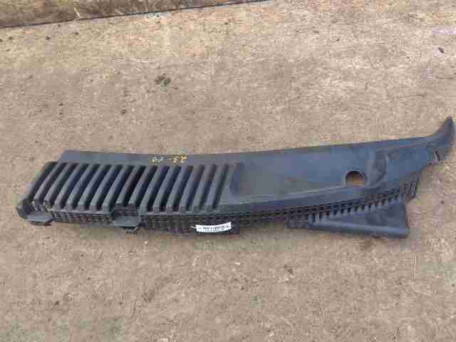 Решетка стеклоочистителей (Жабо)