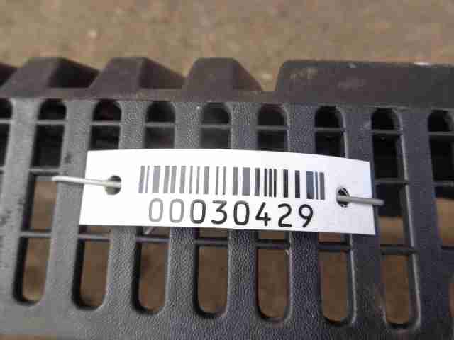 Решетка стеклоочистителей (Жабо)