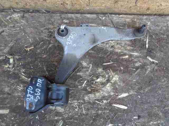 Рычаг передний нижний правый