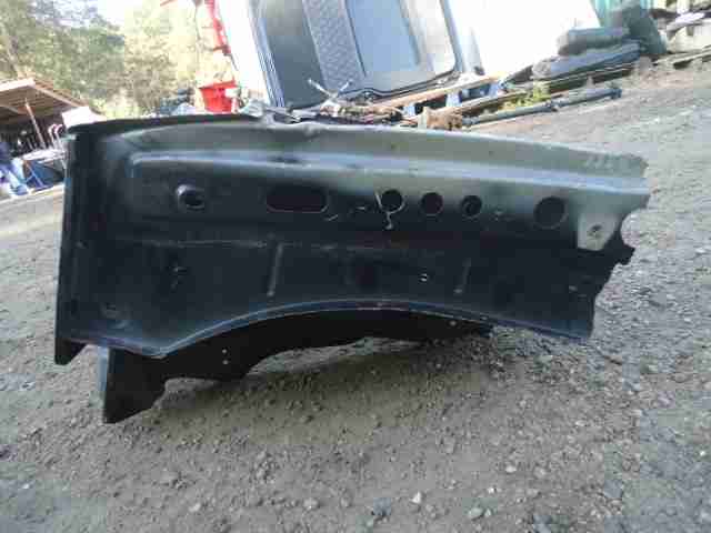 Кузовной элемент