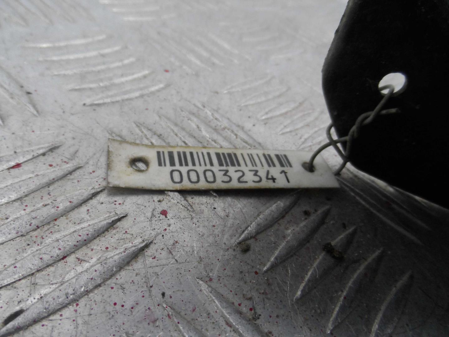 Кронштейн заднего бампера