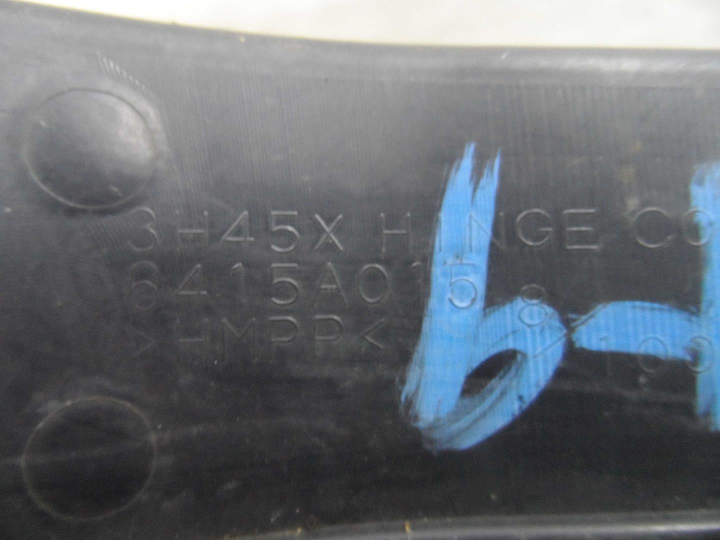 Кронштейн заднего бампера