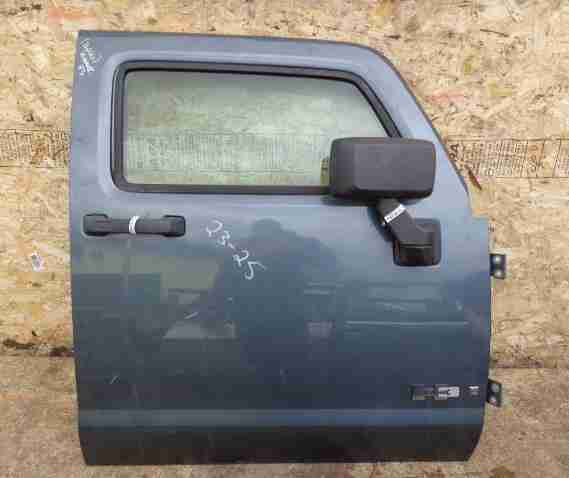 Петля двери передней