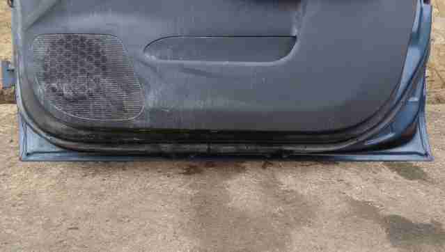 Петля двери передней