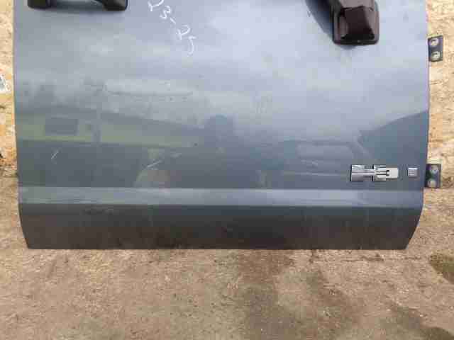 Петля двери передней