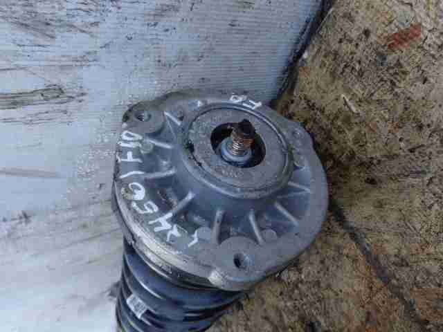 Амортизатор передний правый