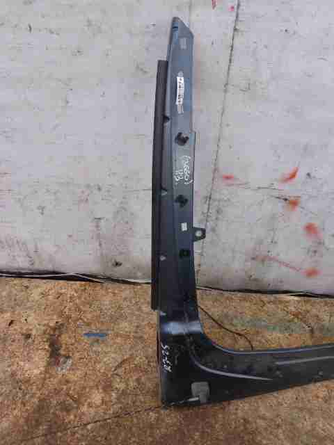 Крыло переднее правое