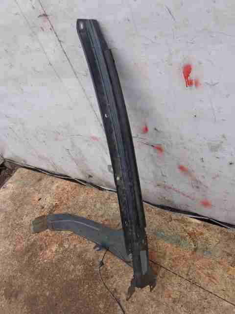 Крыло переднее правое