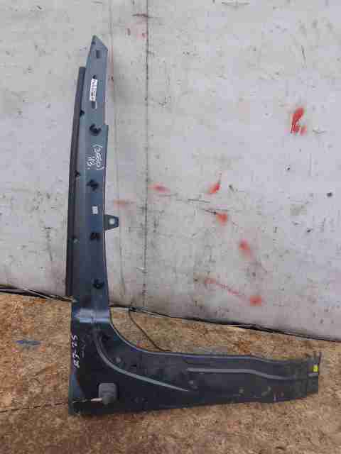 Крыло переднее правое