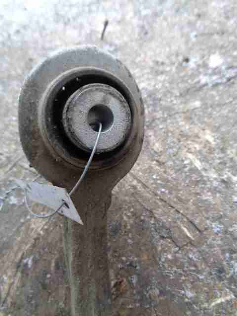 Рычаг передний верхний правый