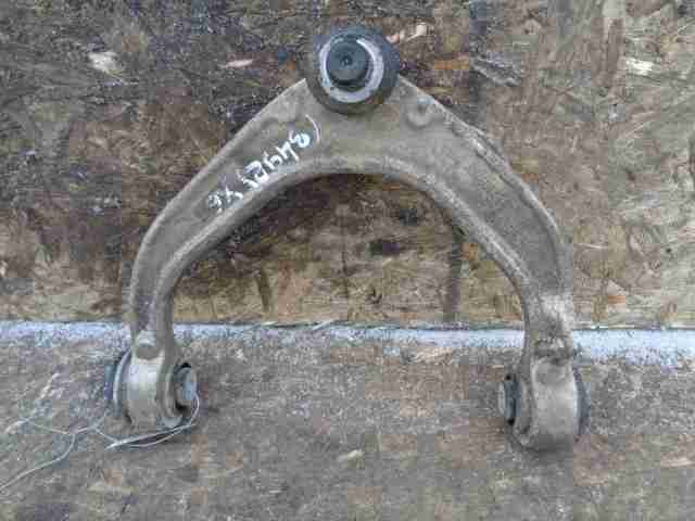 Рычаг передний верхний правый