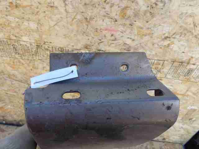 Накладка переднего крыла правого