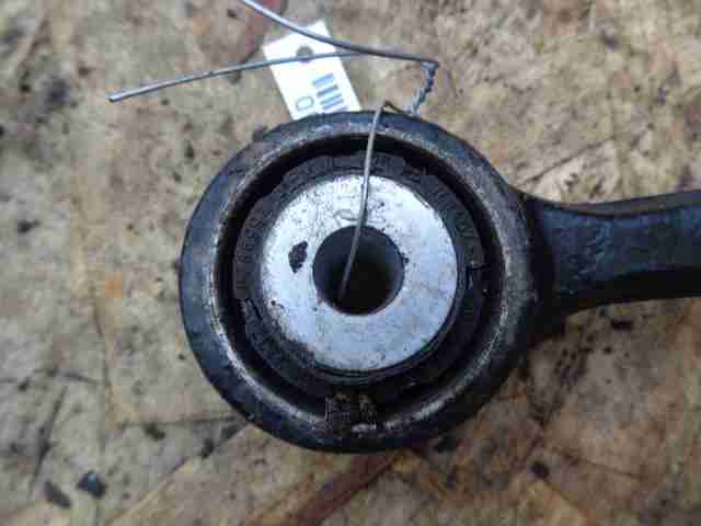 Рычаг задний верхний левый