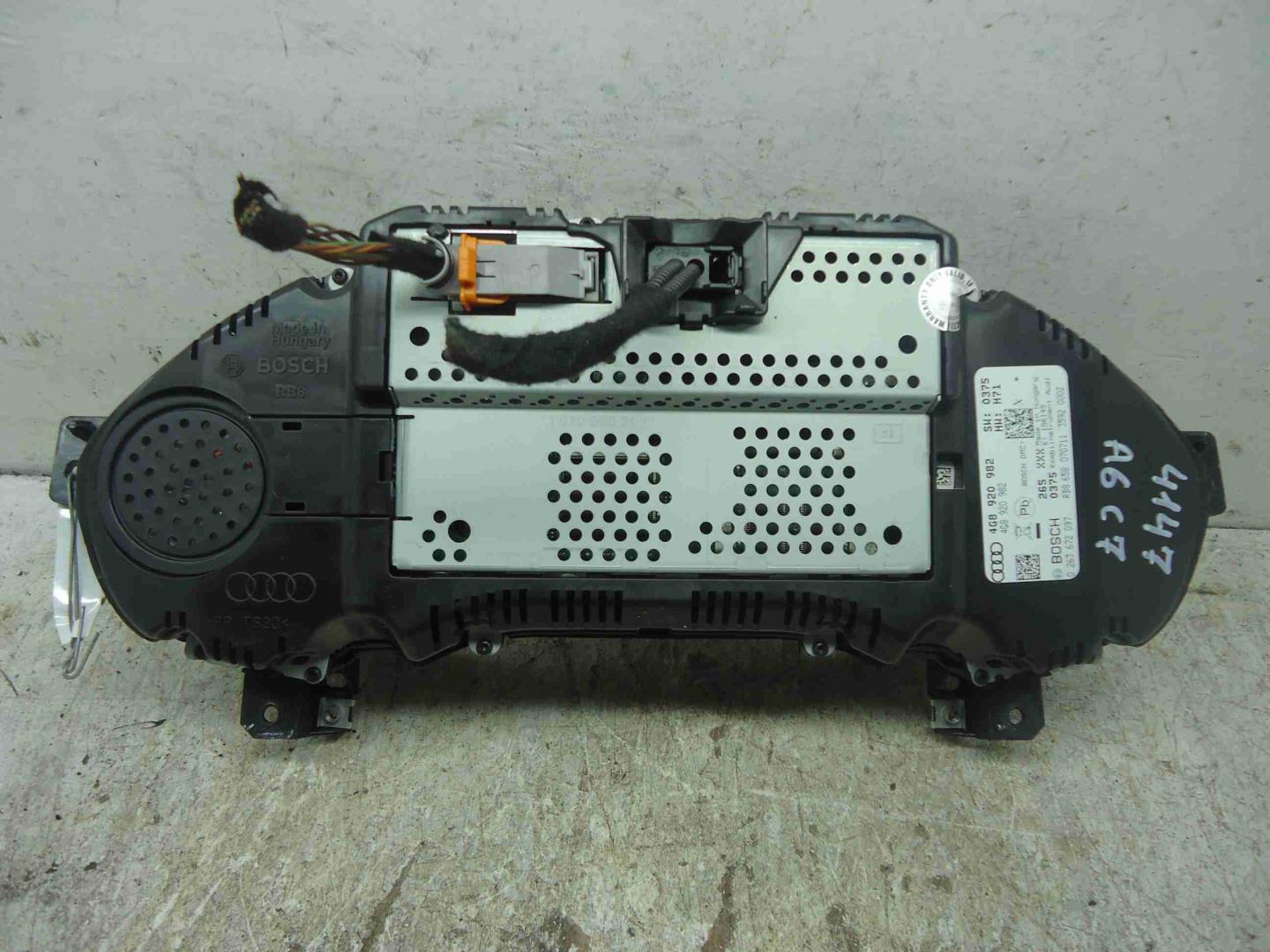 Панель приборов