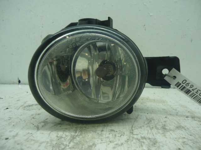 Фара противотуманная левая