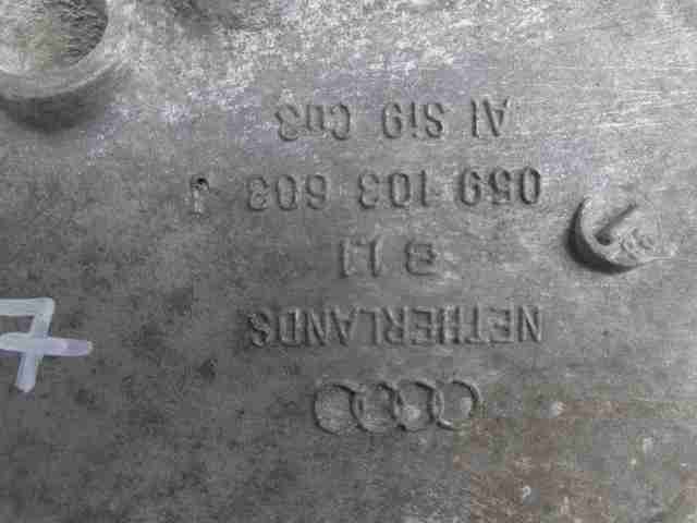 Поддон в багажник с высоким бортом