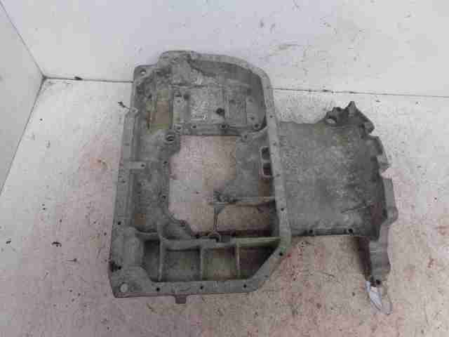 Поддон в багажник с высоким бортом