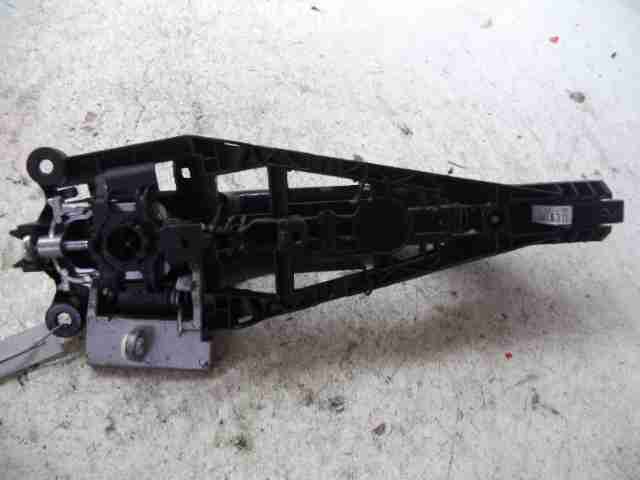 Ручка двери передней наружная правая