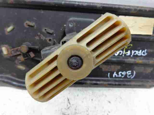 Механизм подъема запасного колеса