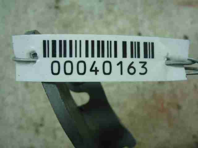 Петля капота левая