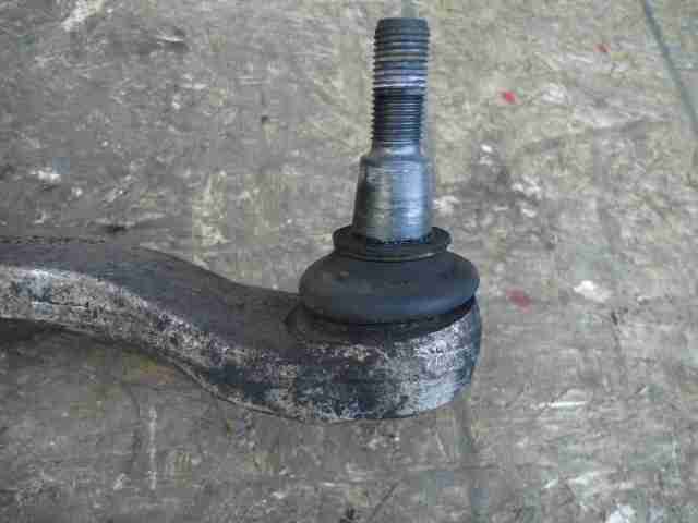 Рычаг передний нижний правый