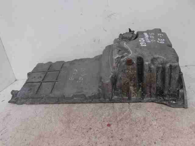 Поддон в багажник с высоким бортом