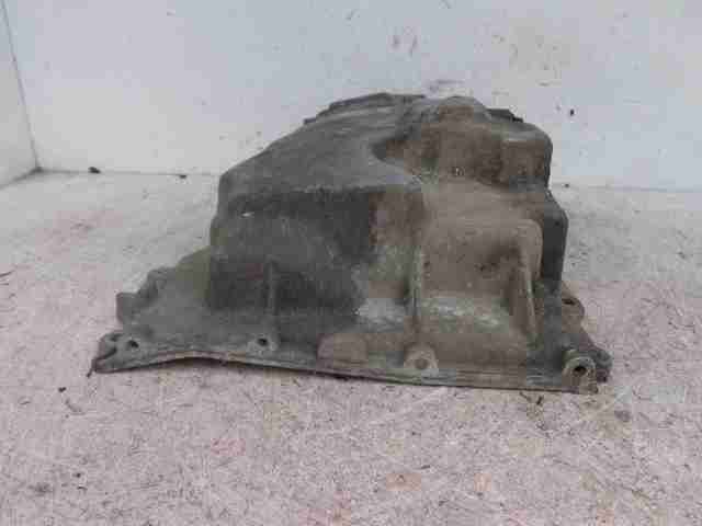 Поддон в багажник с высоким бортом