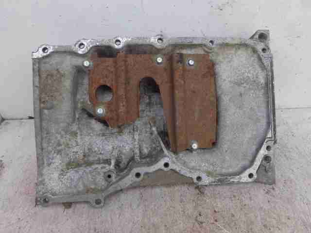 Поддон в багажник с высоким бортом