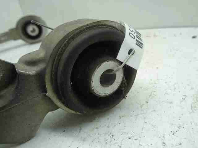 Рычаг передний верхний левый