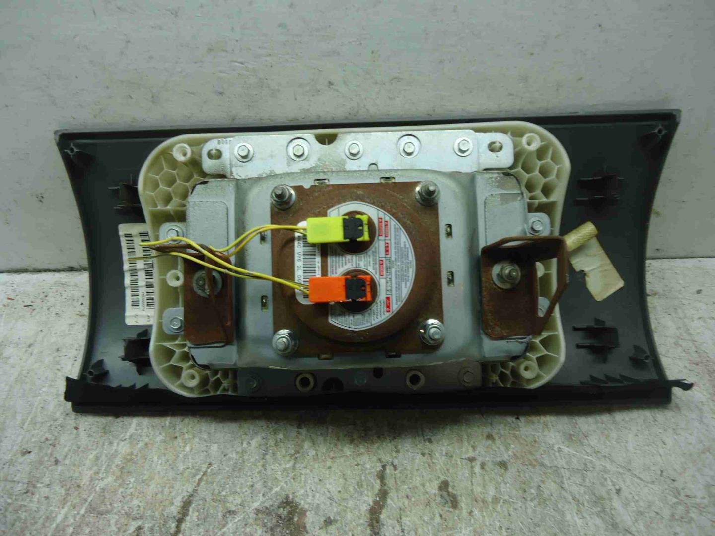 Подушка безопасности пассажирская (в торпедо)