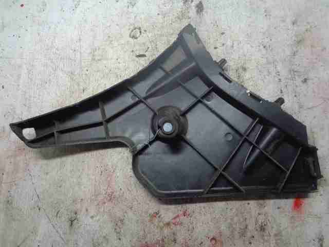 Кронштейн заднего бампера