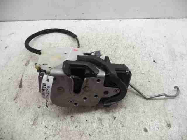 Замок двери задней правой