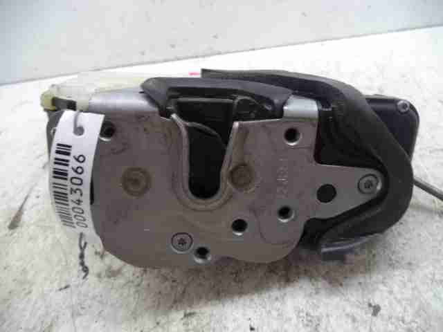 Замок двери задней правой