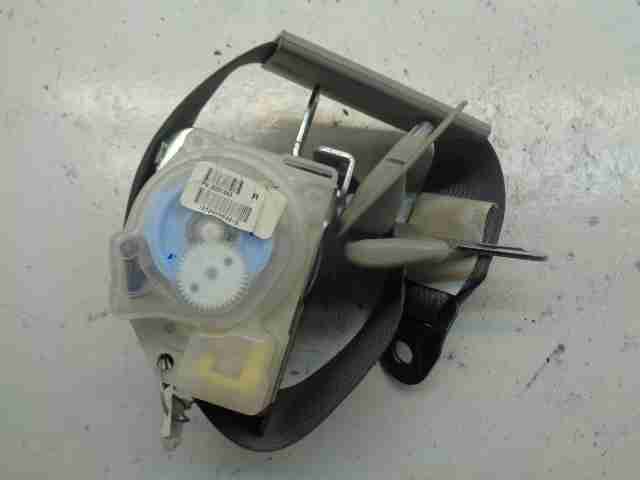 Ремень безопасности