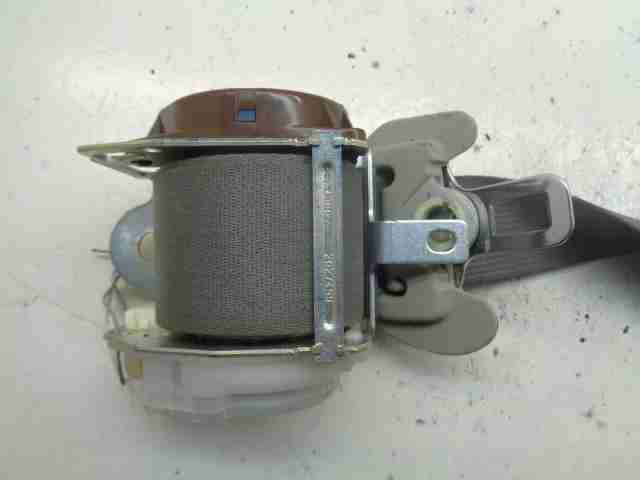 Ремень безопасности