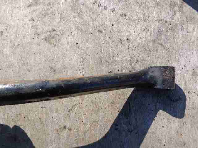 Рычаг передний нижний левый