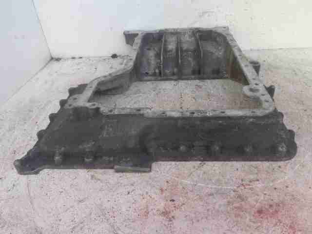 Поддон в багажник с высоким бортом