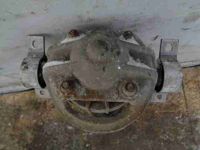 Амортизатор задний правый