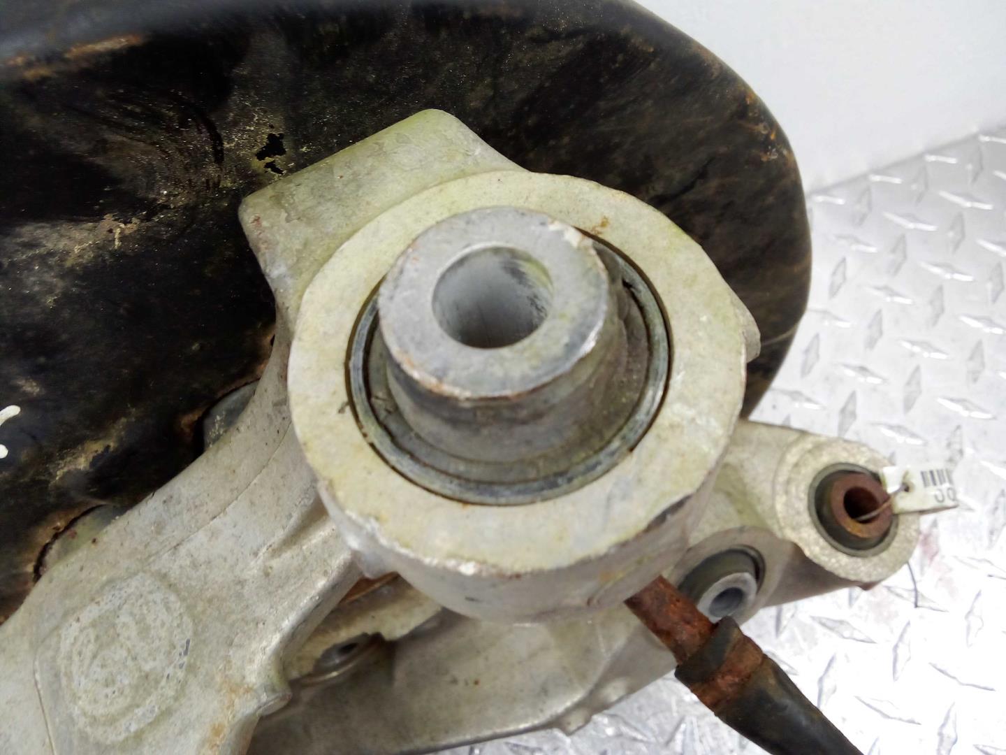 Кулак поворотный задний правый