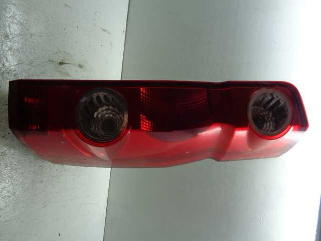 Фонарь задний наружный правый