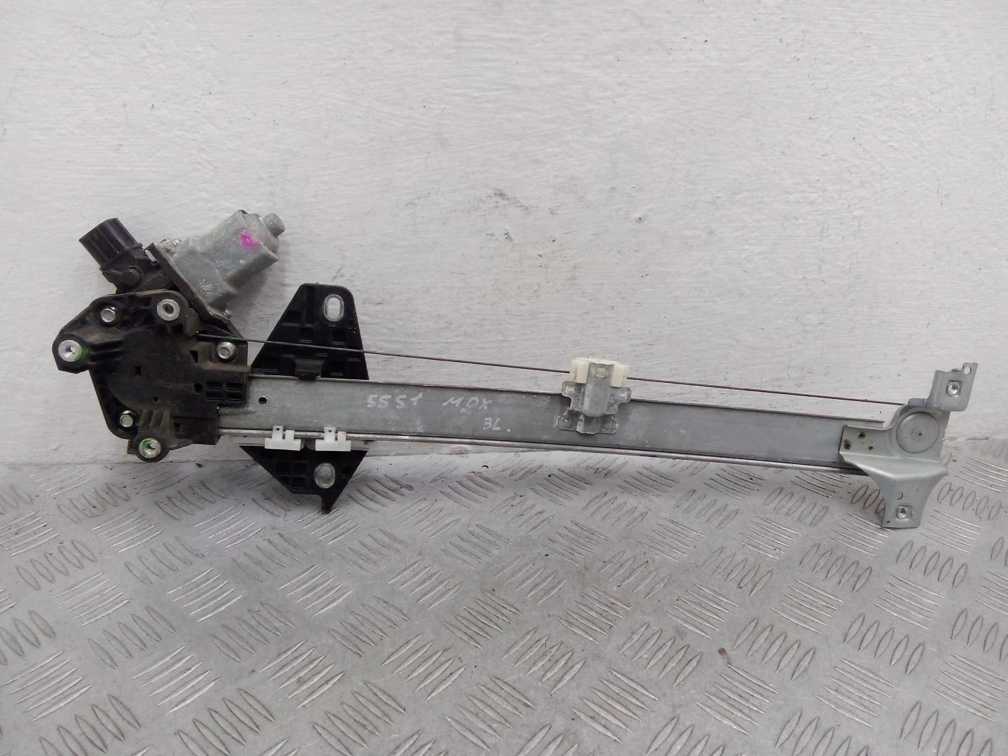 Стеклоподъемник электр. задний левый