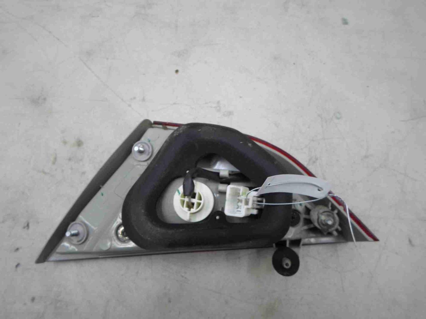 Фонарь задний внутренний левый